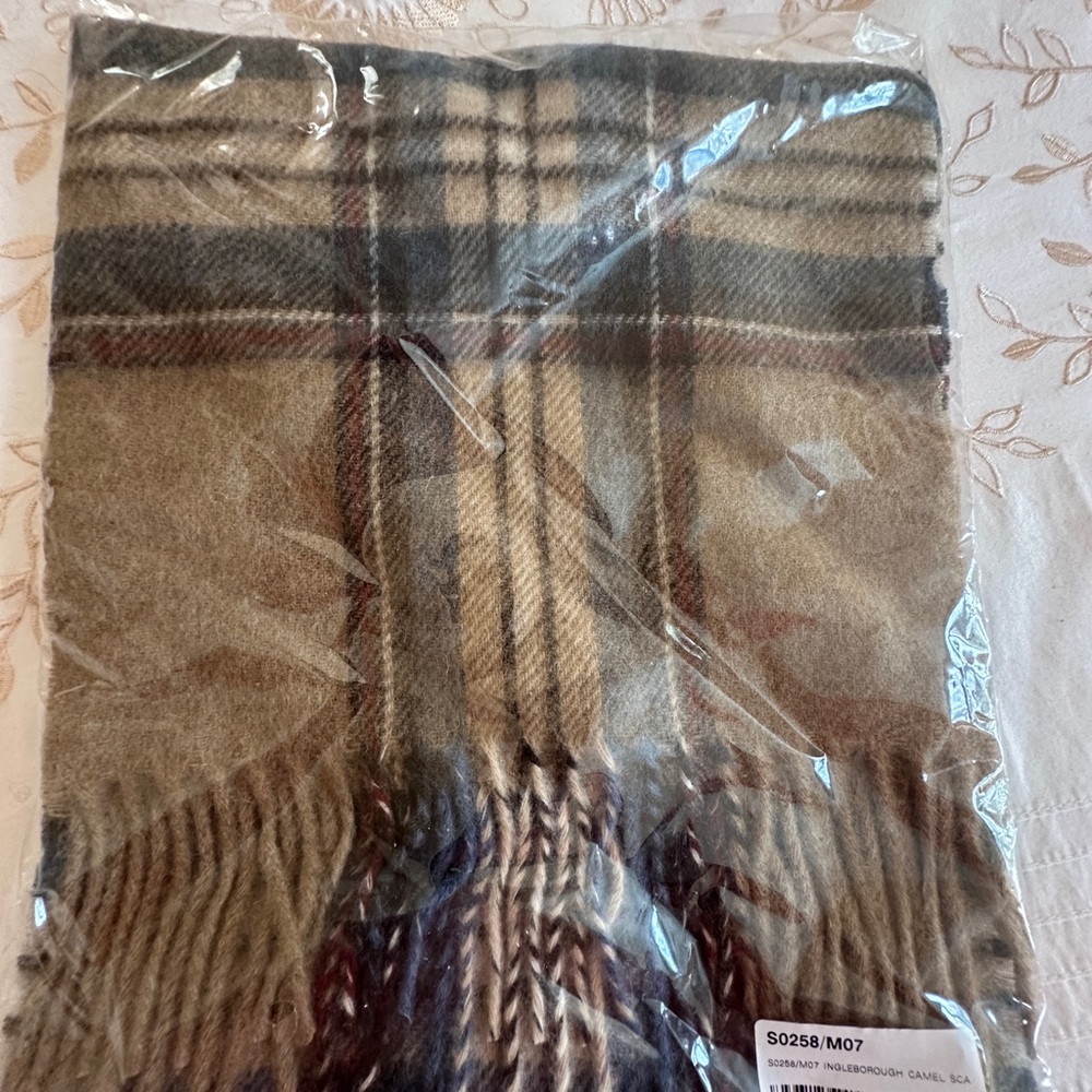 Merino Plaid Wool Scarf in Tan and Blue - Picture 2 of 4